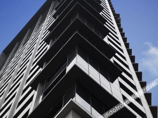 Komune Living Hotel 3*